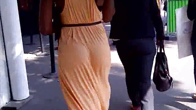 ベッドで若いカップルの情熱的なセックス エッチ 動画 女性 向け