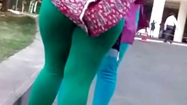 ATVで貪欲なブロンドをねじ込む男 女性 用 動画 クンニ